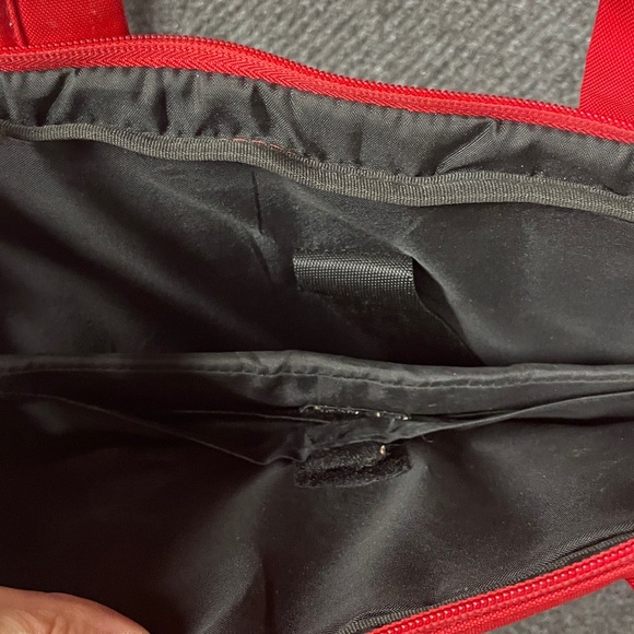 Sanrio HELLO KITTY VINTAGE RARE LAPTOP CASE red padded 2011 - Picture 3 of 7